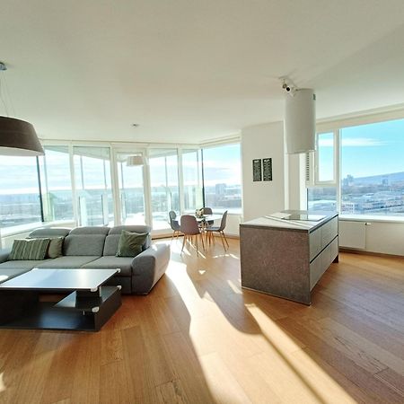 Sag Panorama Apartment 3 Rooms 19Th Floor Great View Free Parking Bratislava Exterior photo