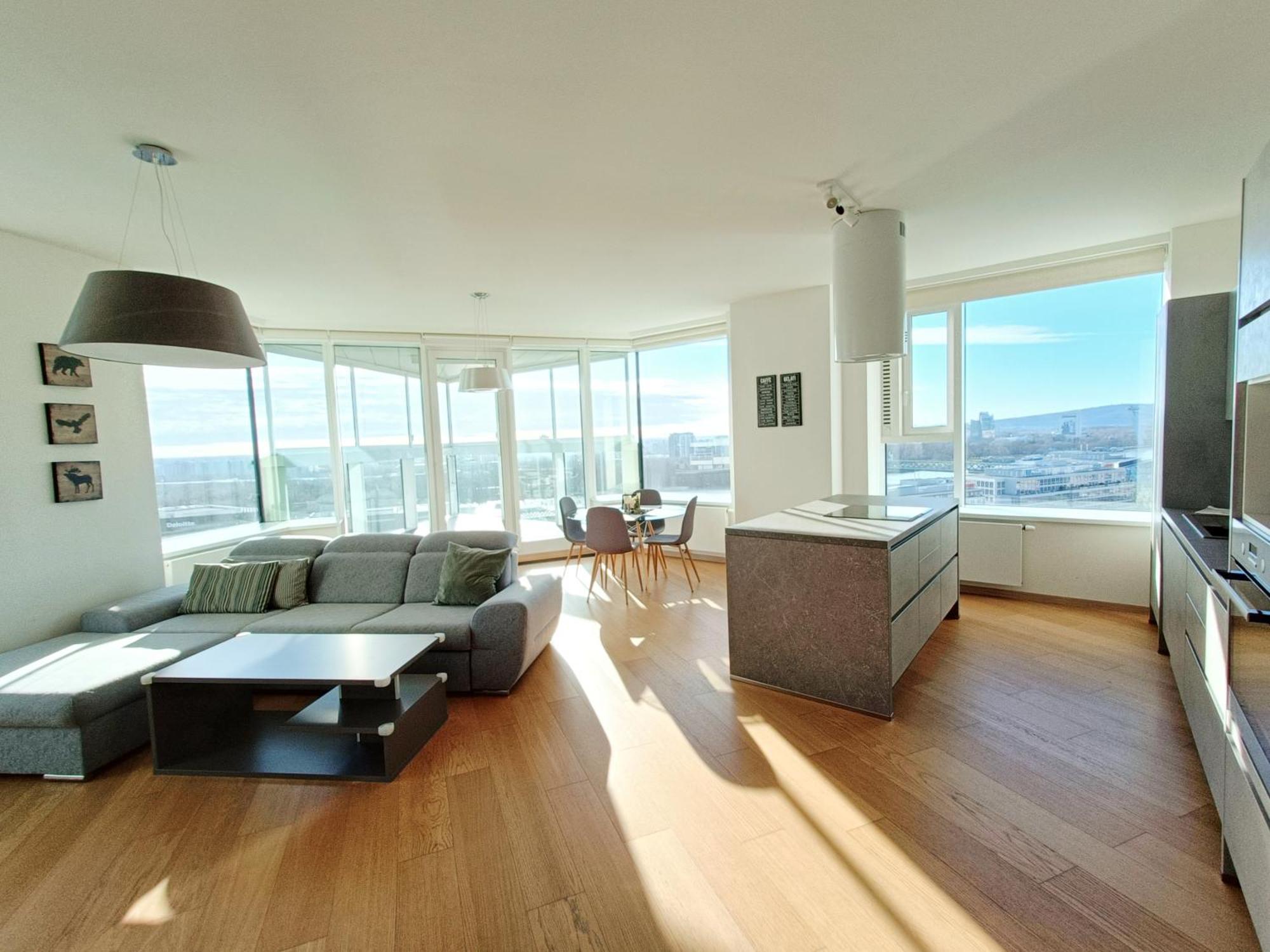 Sag Panorama Apartment 3 Rooms 19Th Floor Great View Free Parking Bratislava Exterior photo